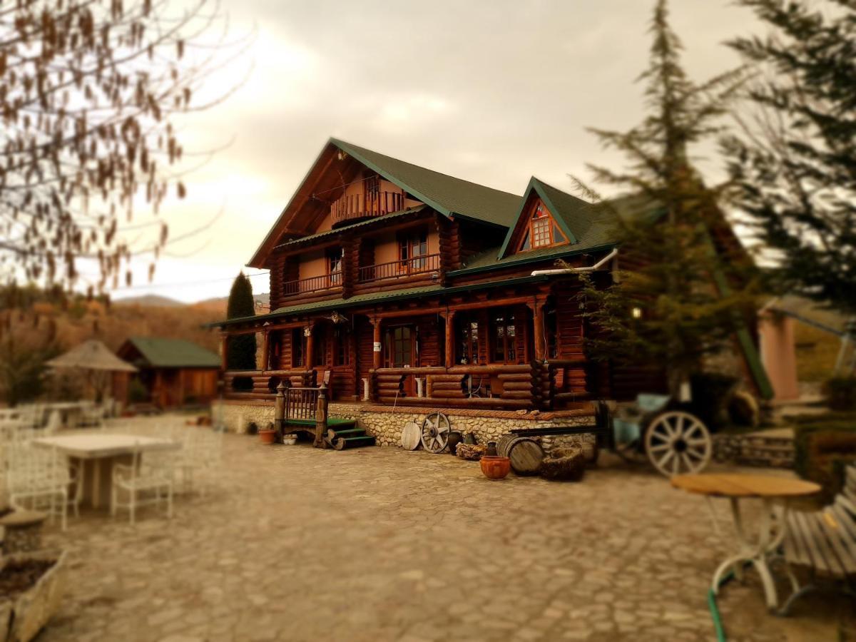 Sofra Kolonjare Agroturizem Hotell Erseke Eksteriør bilde
