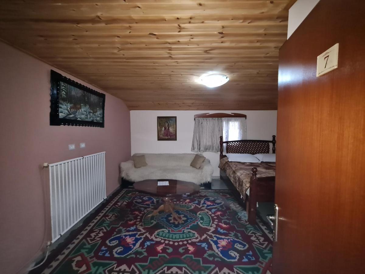 Sofra Kolonjare Agroturizem Hotell Erseke Eksteriør bilde