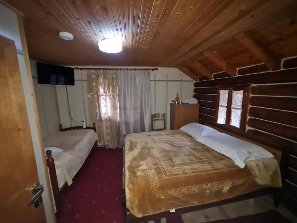 Sofra Kolonjare Agroturizem Hotell Erseke Eksteriør bilde